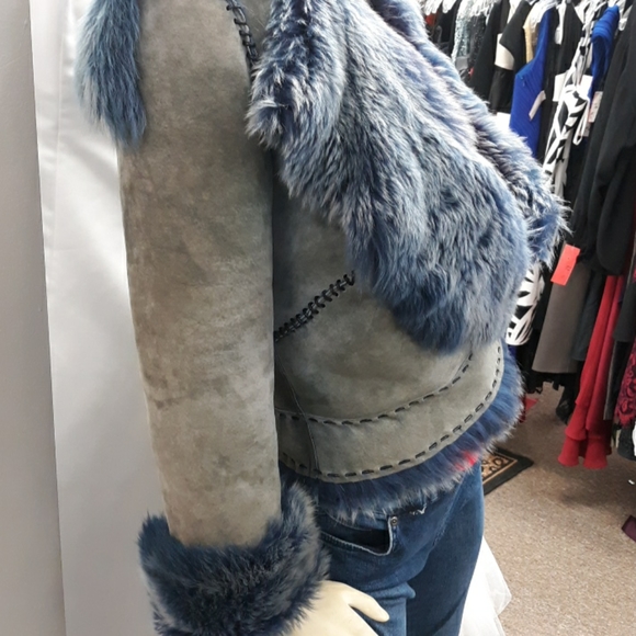 Fur jacket - Picture 4 of 4